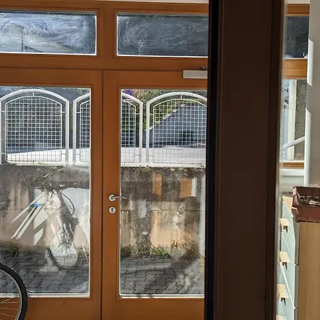 20 Min Nach Wien, Ruhig Und Gruen 홈스테이 *